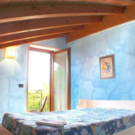 Limoni - Elisa Land-ferienhaus Mit Pool * Colico